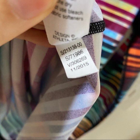 Athleta Laser Beam Rash Guard Swim Top Razzle Purple UPF 50+ XXS NWOT - Picture 10 of 10